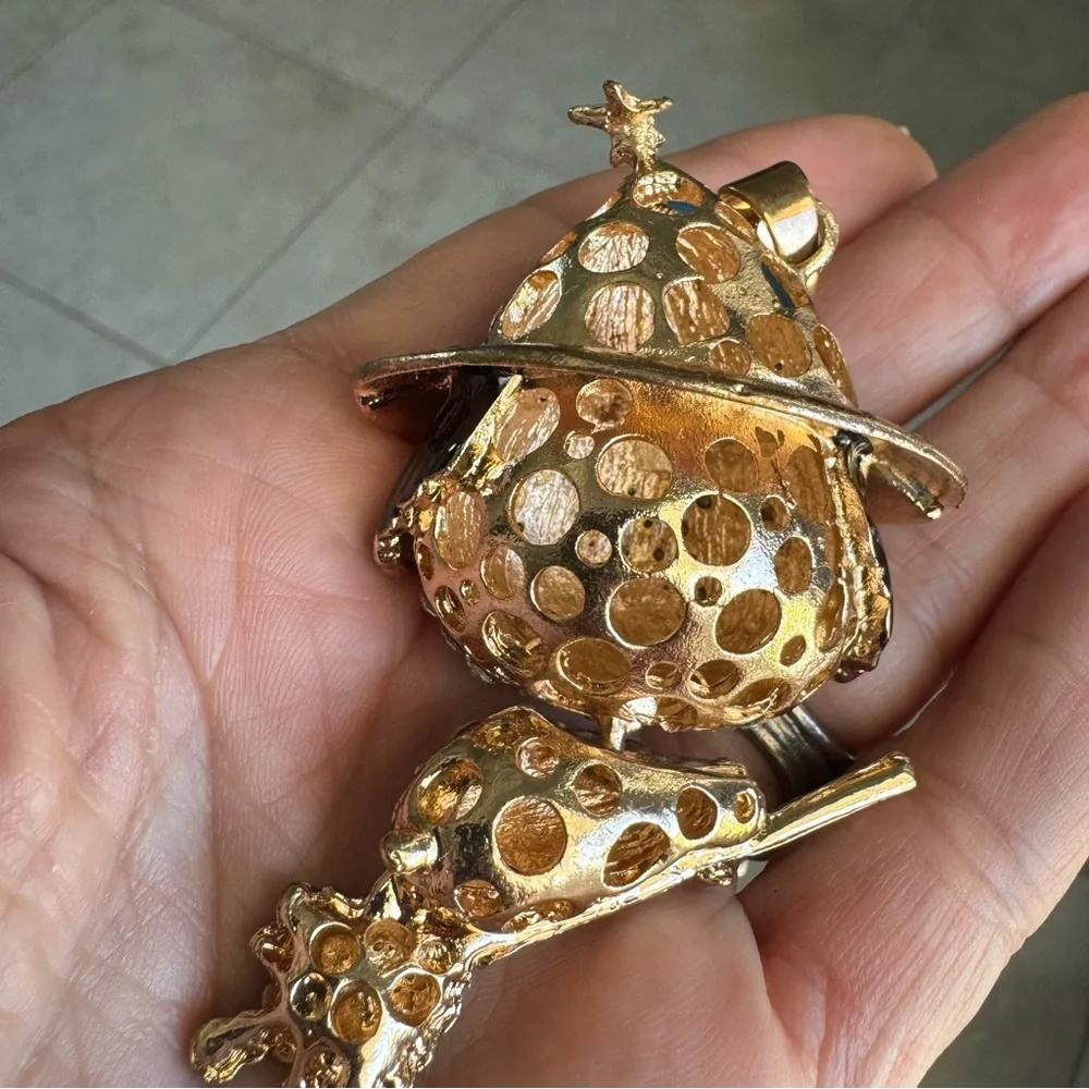 Sparkling Wizard Pendant